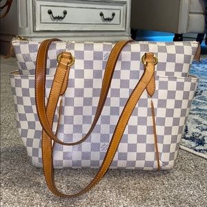 Louis Vuitton Azur Totally PM
